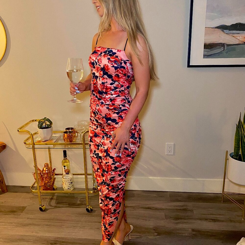 Midi Dress size small (super stretchy)